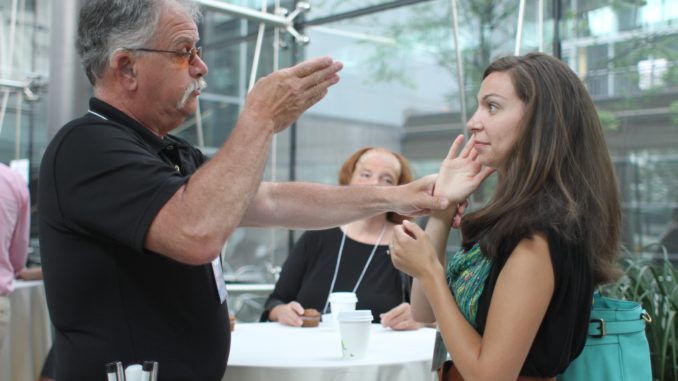 USH2014 Attendee Signing