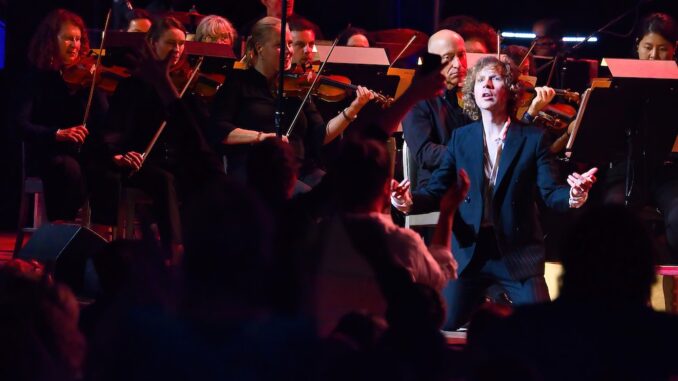 7.23.24 FEATUREBeck with the Boston Pops at Tanglewood (Hilary Scott)